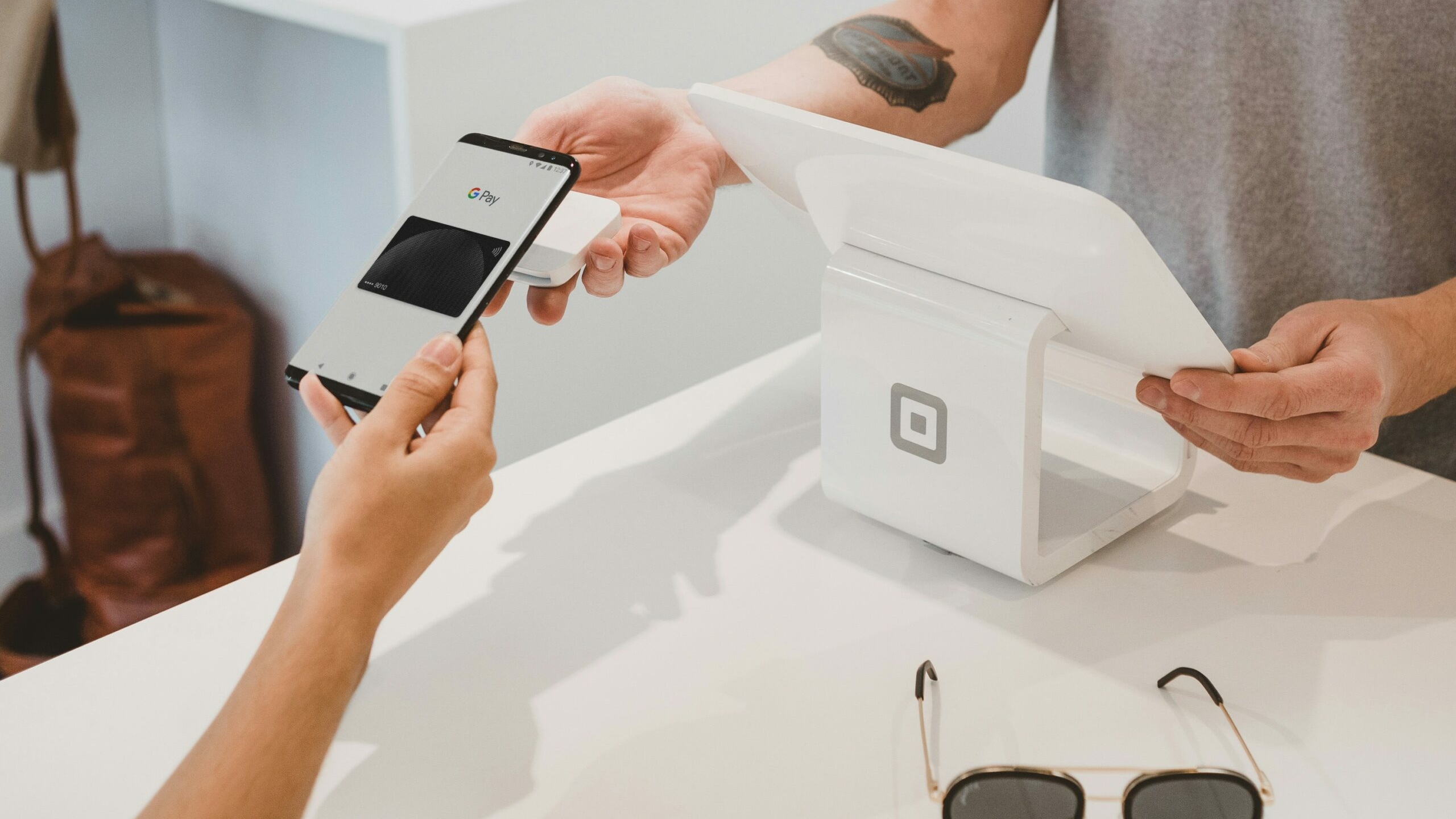 Для россиян перестали работать зарубежные карты в Apple Pay