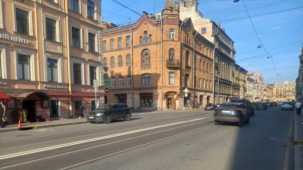 Прокуратура потребовала обустроить дополнительные пешеходные переходы на Колокольной