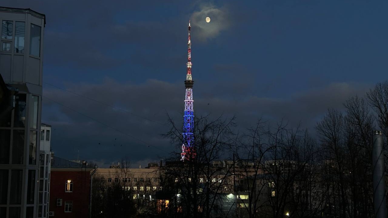 В День учителя на телебашне Петербурга включат праздничную подсветку