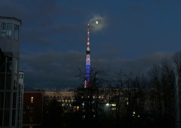 В День учителя на телебашне Петербурга включат праздничную подсветку