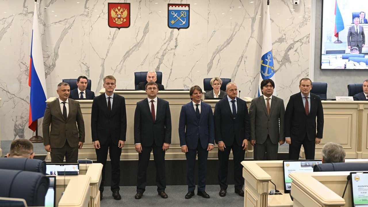 Губернатор Ленобласти представил свое новое правительство