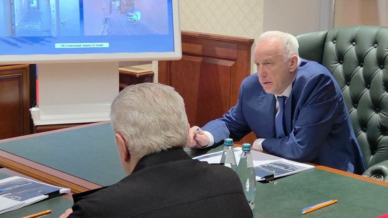 Александр Бастрыкин проверил ремонт в кадетском корпусе Северной столицы