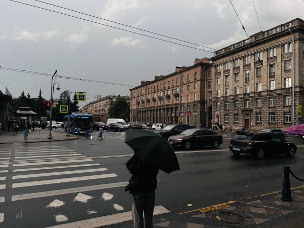 В День народного единства петербуржцев несильно зальет дождем