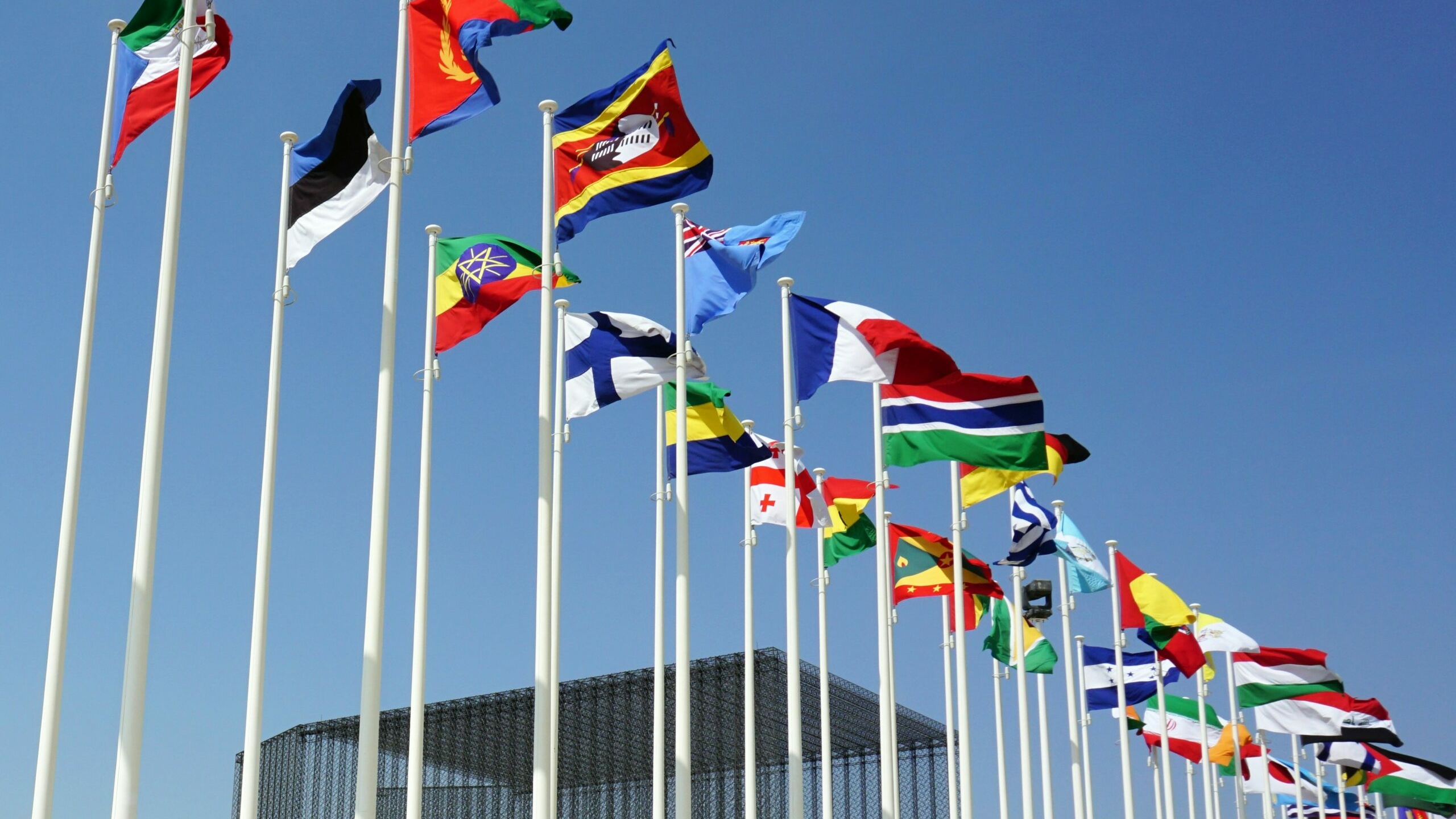 В форуме БРИКС-2025 в Петербурге участвовали мэры из 75 стран