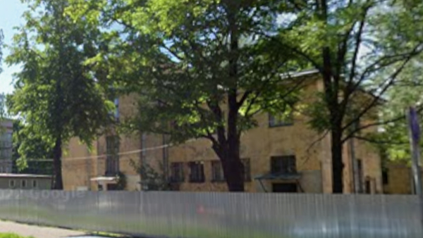 КГИОП настаивает на ремонте в Александровской барачной больнице