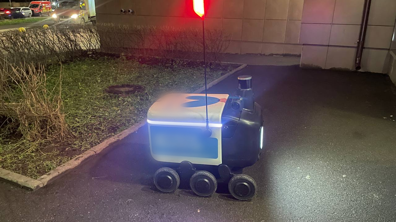 В Петербурге обсуждают правовое регулирование роботов-доставщиков