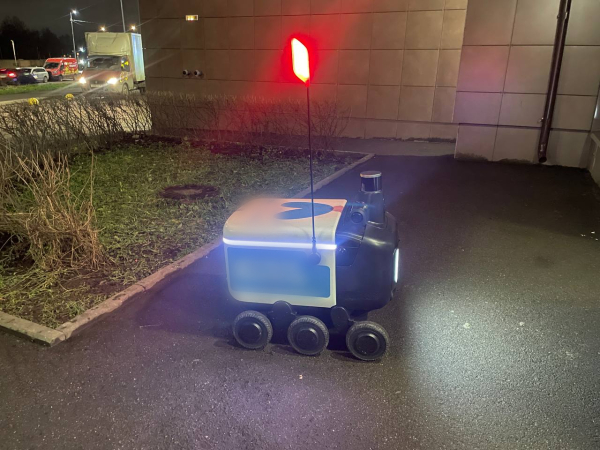 В Петербурге обсуждают правовое регулирование роботов-доставщиков