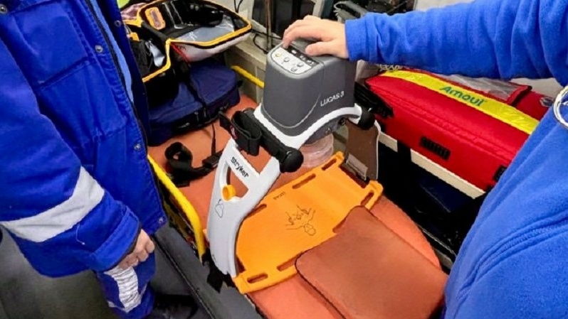 Реанимационной бригаде Кировского района выделили аппарат для автомассажа сердца