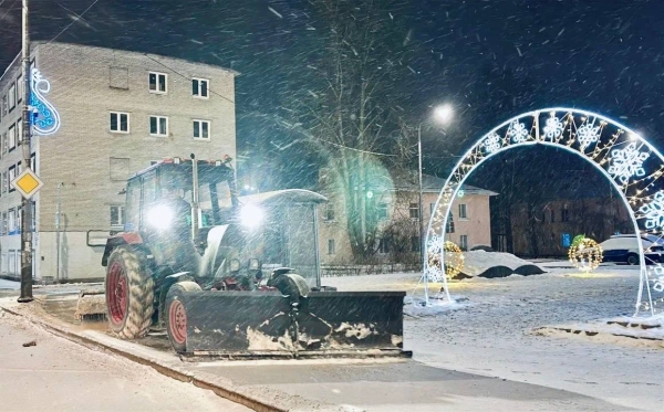 За праздники Северную столицу накрыло свыше 30 см снега