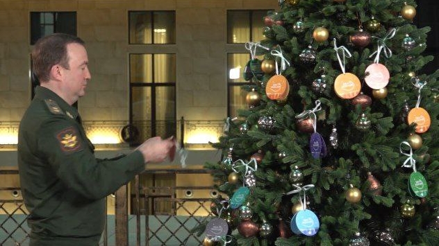 Трехлетняя петербурженка получила на Новый год велосипед от министерства обороны