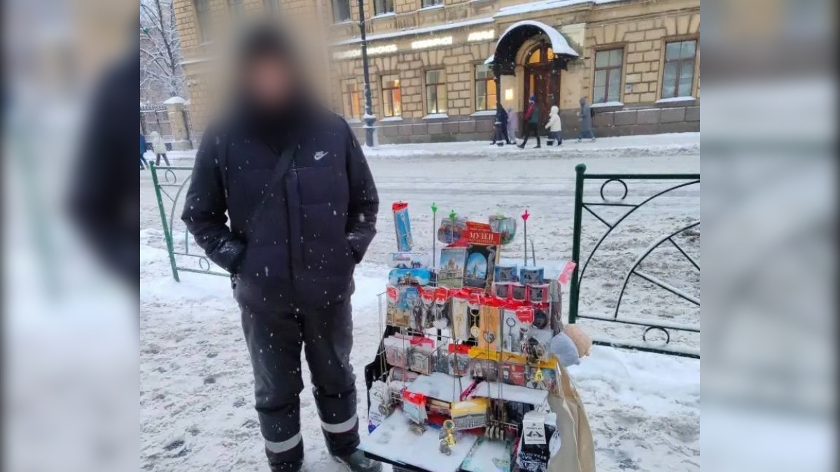 В центре Петербурга в процессе проверок исчезло восемь точек уличной торговли