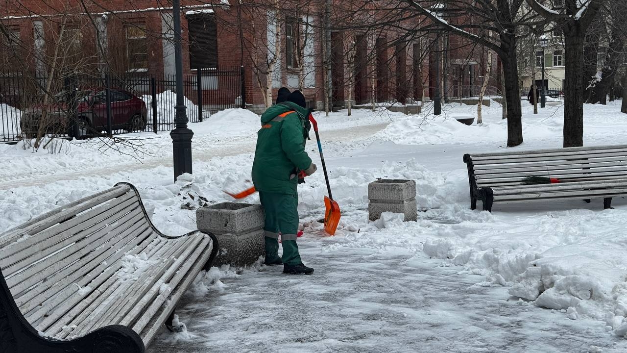 Союз потребителей объяснил, куда жаловаться на плохую уборку снега