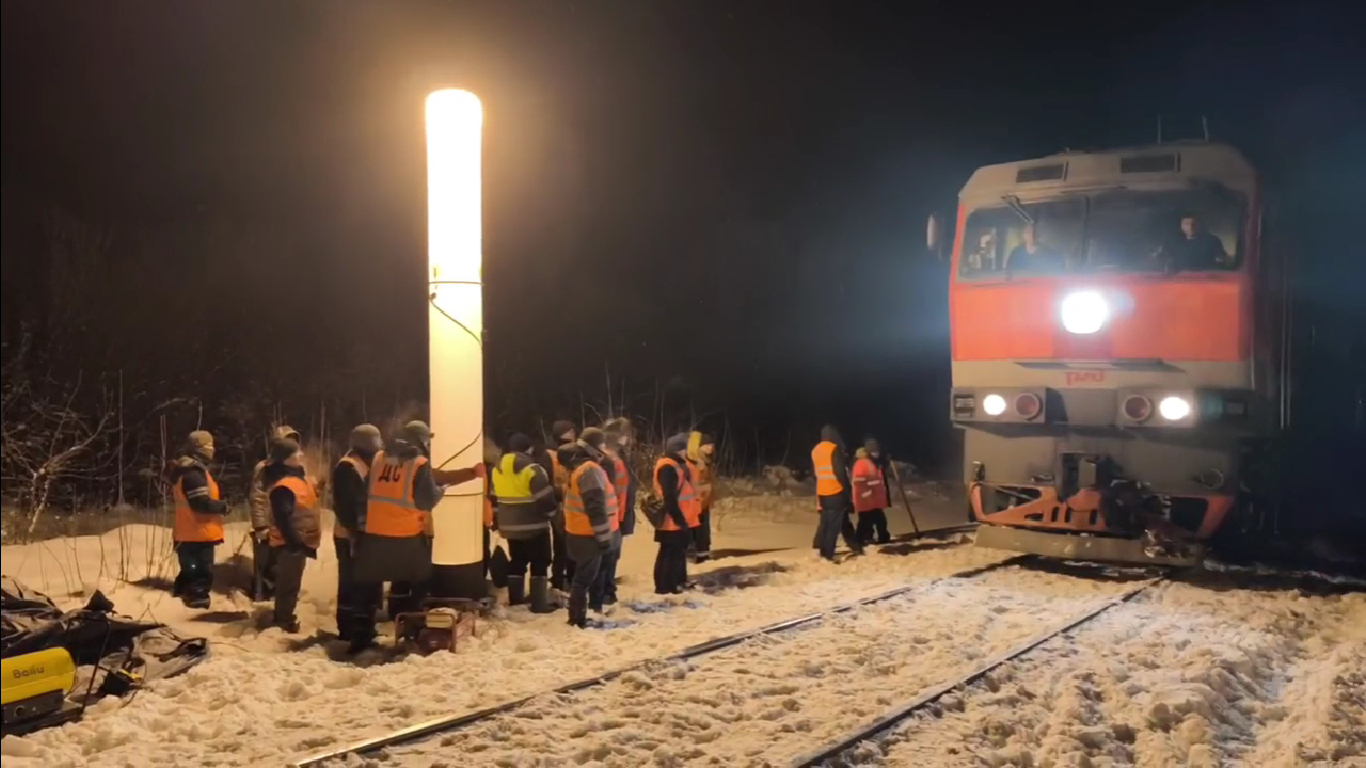 Поезд из Петербурга в Кисловодск задержался из-за аварии с вагонами под Тулой