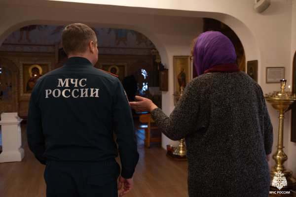 Почти две сотни храмов Петербурга прошли проверку от МЧС в преддверии Рождества