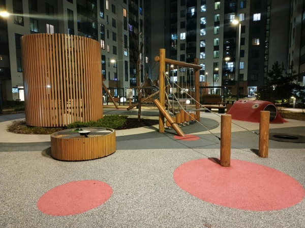 В Петербурге в два раза сократилось число бесхозных детских и спортивных площадок