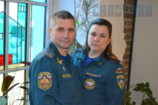 Сердца и сирены: история о том как спасатель и деспетчер нашли любовь в МЧС