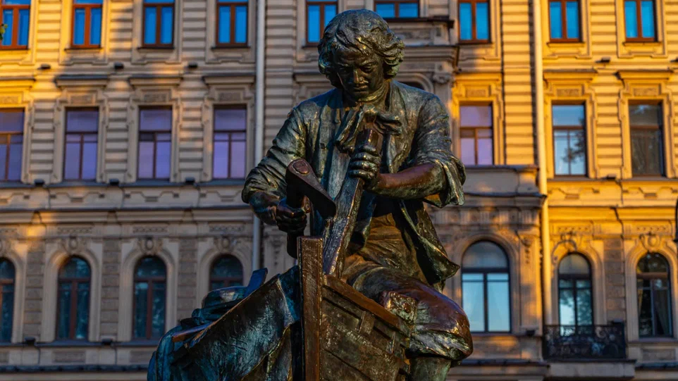 Петр I появился на страницах Книги памяти и славы в Петербурге