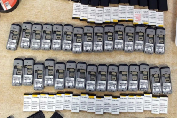 Чемодан с десятками гаджетов изъяли у подозреваемого в «Крестах»