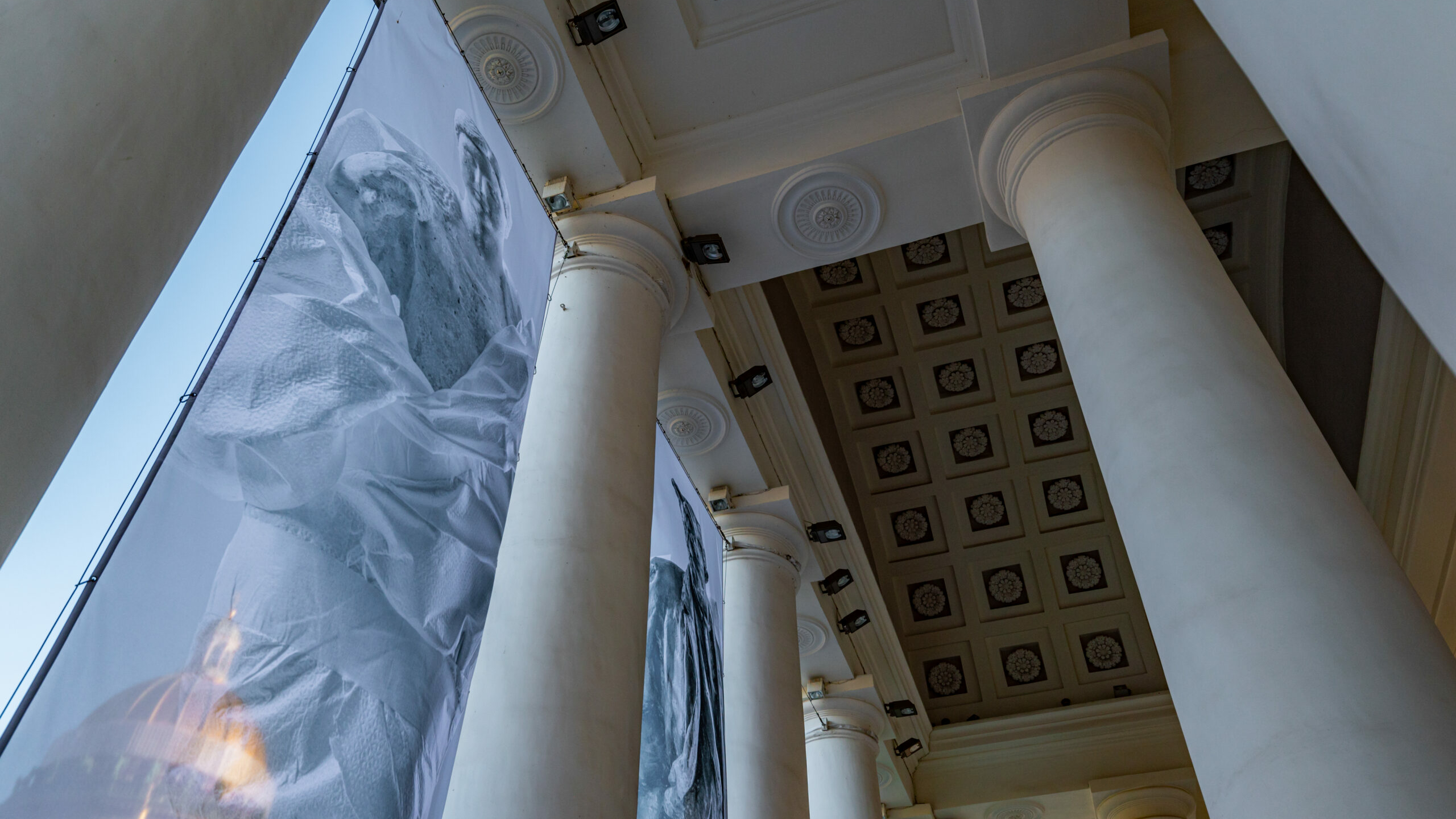 Совсем не Бенуа: Смольный изменил статус «Манежа» в центре Петербурга