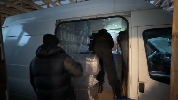 Полиция накрыла подпольные цеха с 50 тысячами литров алкоголя в Петербурге и области