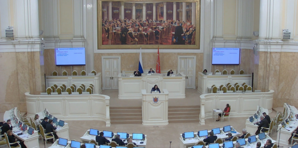 Иностранный агент: петербургские депутаты будут бороться с чужеродным влиянием растений