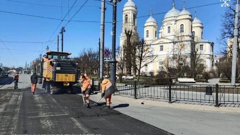 Улицы Петербурга привели в порядок перед празднованием Пасхи