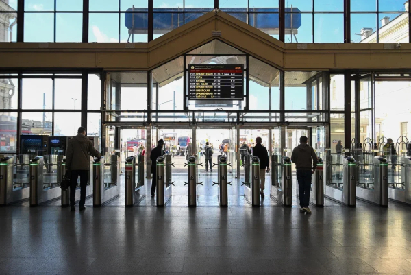 В Петербурге ввели тактовое движение электричек до Гатчины