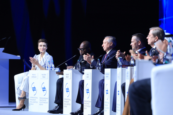 Транспортно-логистический форум в Петербурге собрал более 6000 участников