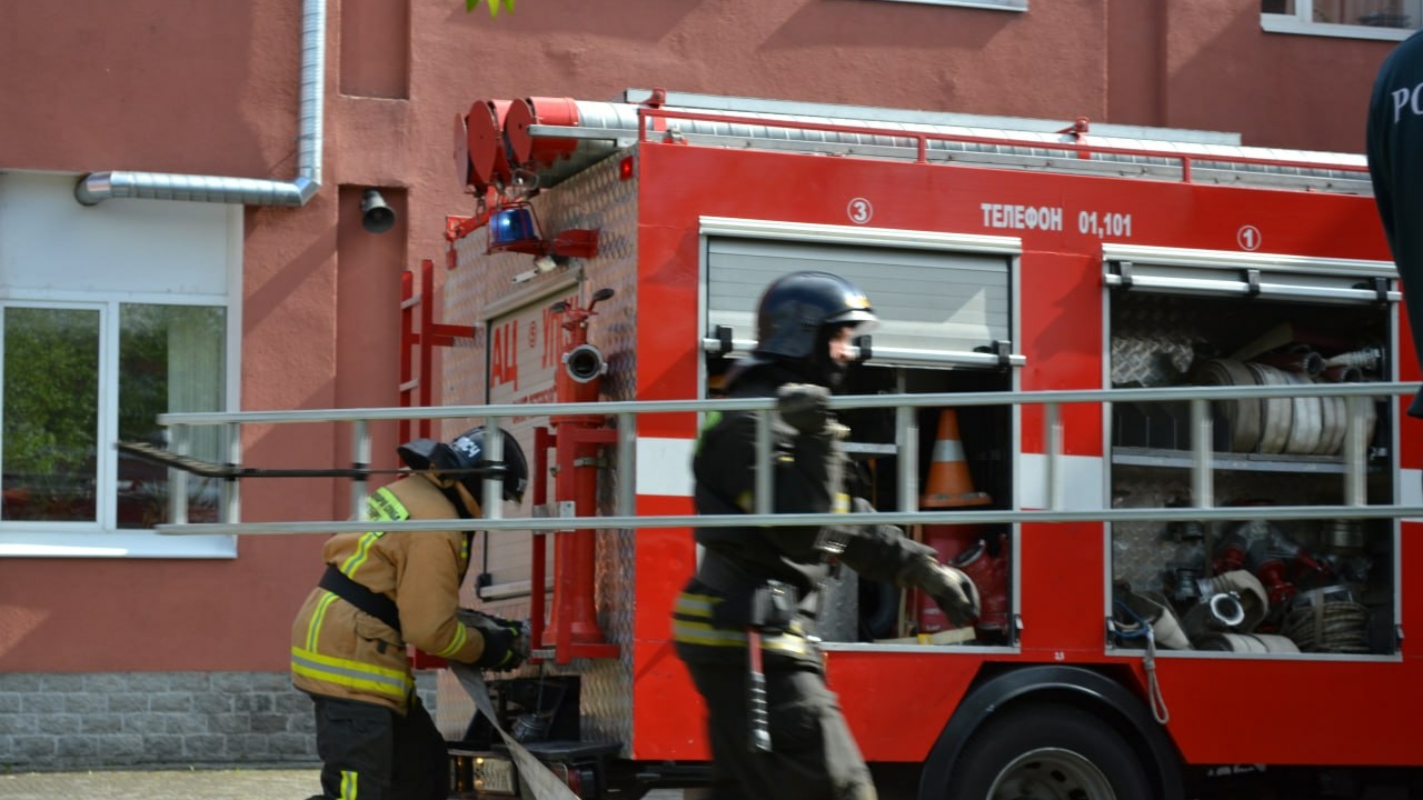 В Петербурге на Невском случился пожар с повышенным уровнем сложности