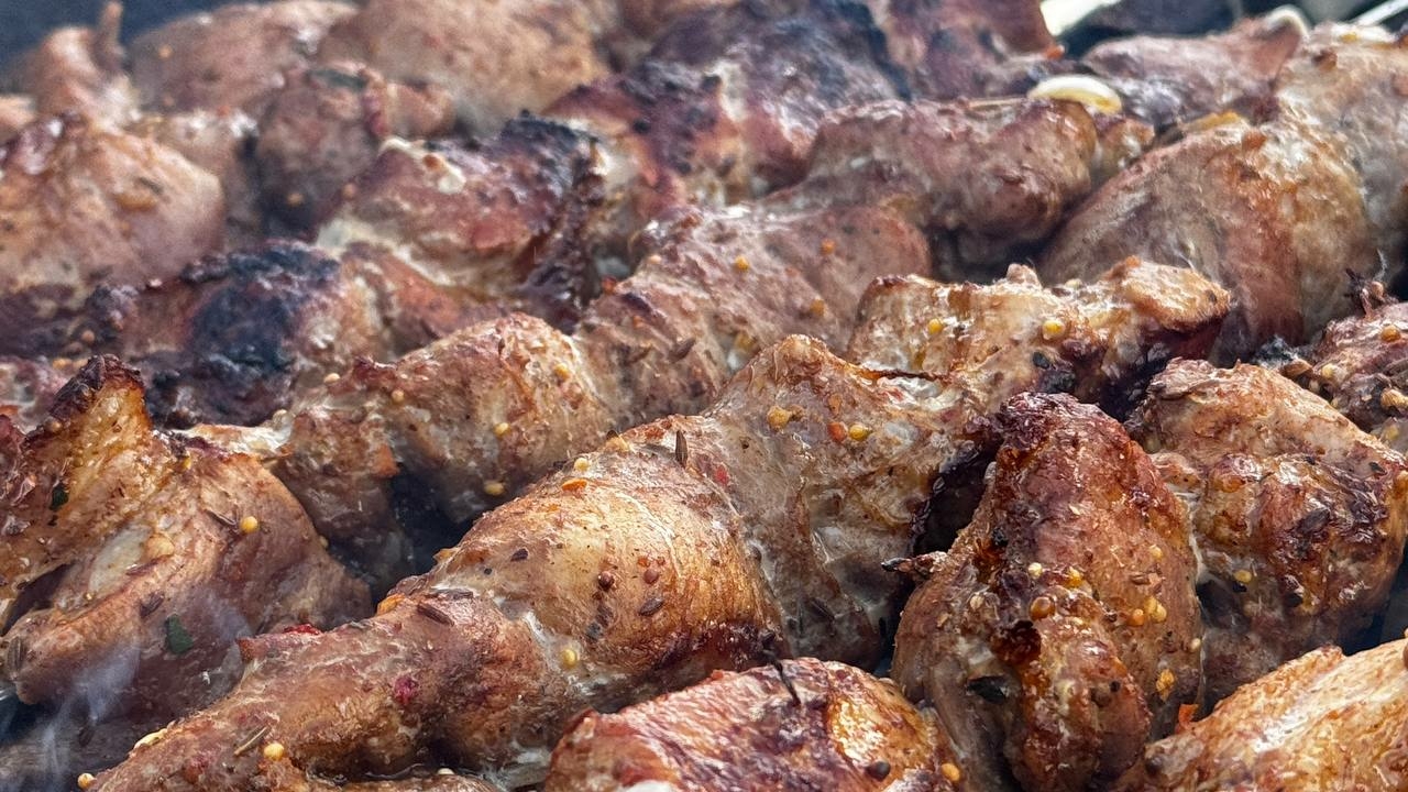 Дачникам рассказали, как избежать пожара при жарке шашлыка