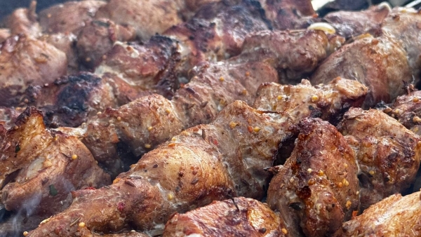 Дачникам рассказали, как избежать пожара при жарке шашлыка