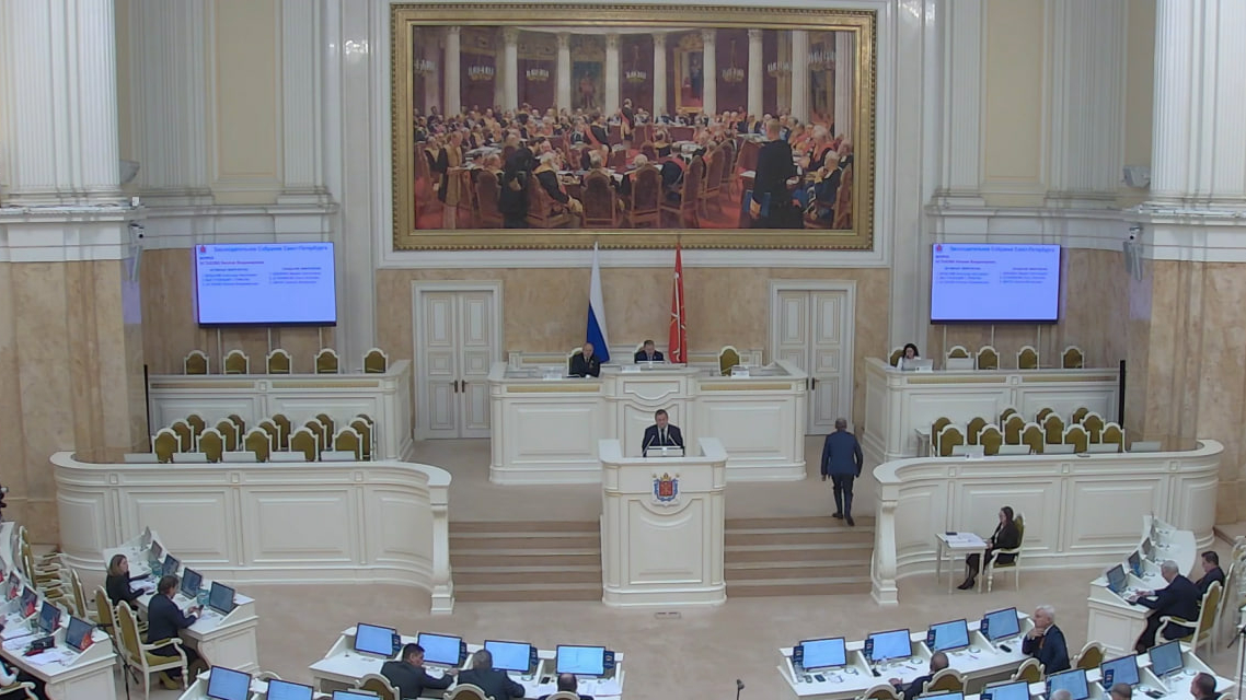 Петербургские депутаты предложили скорректировать правила стоянки