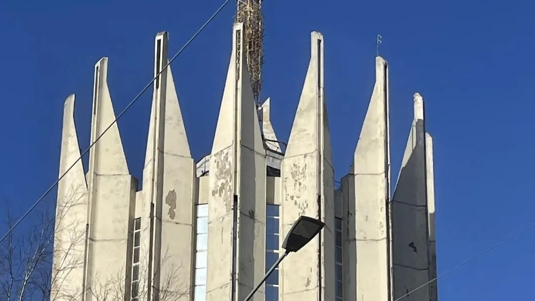 «Башня Саурона» в Петербурге начала осыпаться