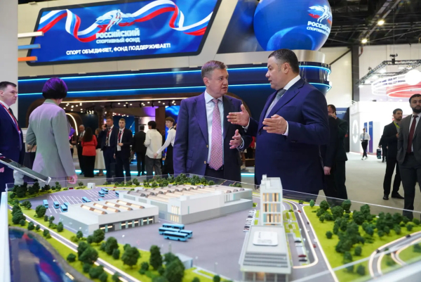 ШМСД и новый мост через Неву представили полпреду президента