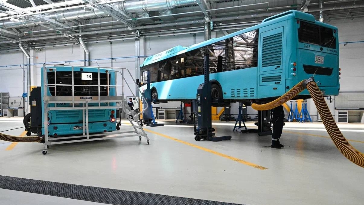 Губернатору Краснодарского края показали петербургские газовые автобусы
