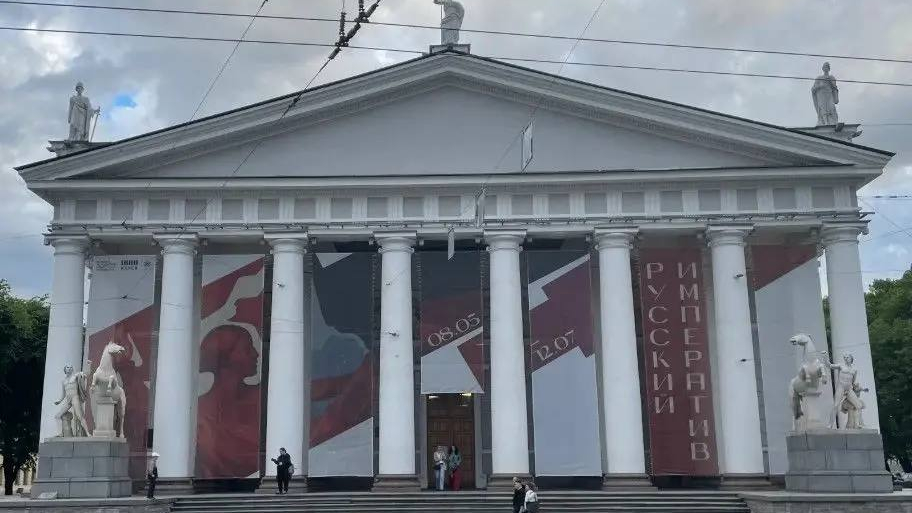 В Петербурге восстановят скульптуры Диоскуров у Манежа