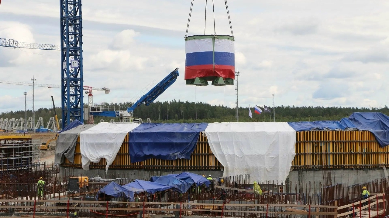 На ЛАЭС-2 завершили монтаж крупногабаритной «ловушки расплава»