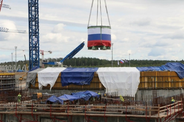 На ЛАЭС-2 завершили монтаж крупногабаритной «ловушки расплава»