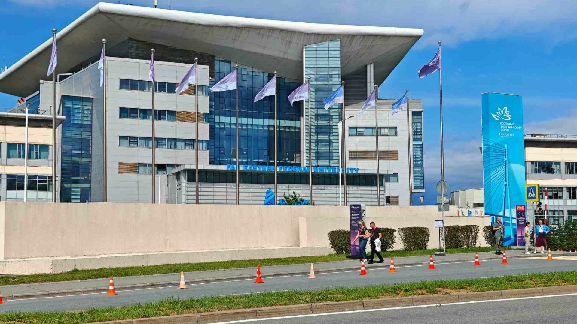 Зона 5G заработала на площадке ВЭФ 2026 во Владивостоке