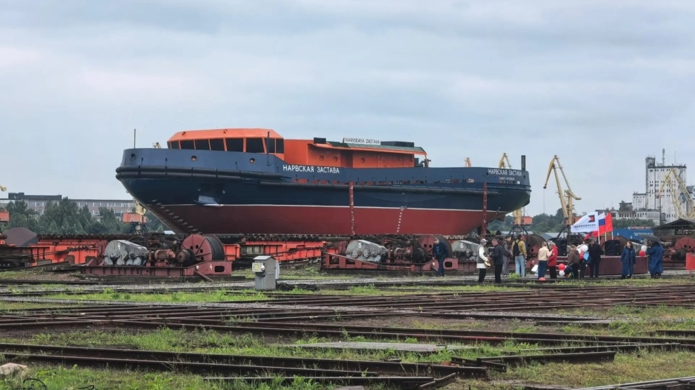 Ледокол петербургского флота «Нарвская застава» торжественно сошел на воду
