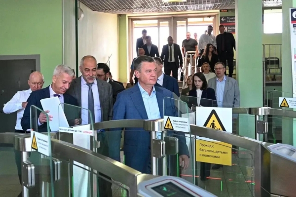 Поляков: дату изменения работы ОЖД перенесли по просьбе петербуржцев
