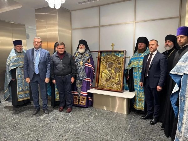 В Москву из Ленобласти привезли Тихвинскую икону Божией Матери