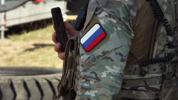 Петербуржцев поздравили с Днем офицера России