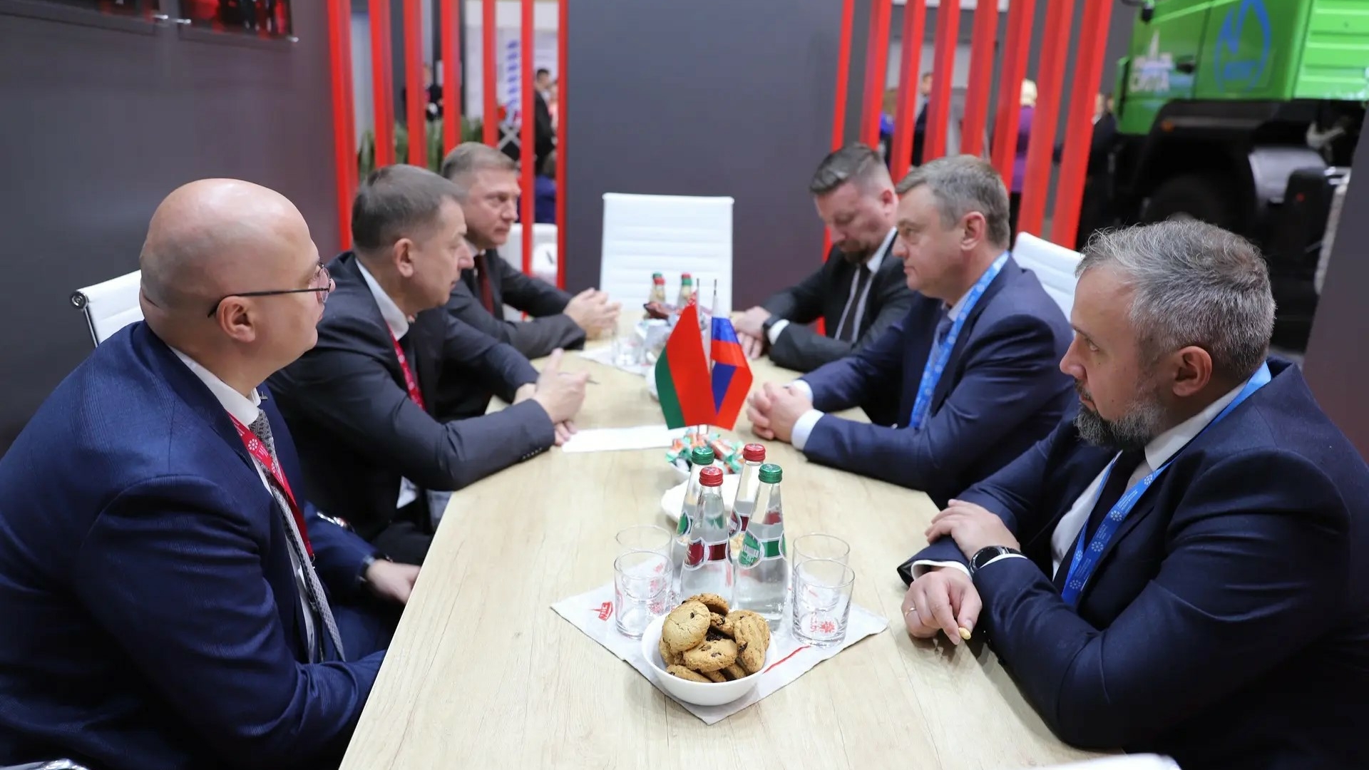 Петербург расширяет парк транспорта за счет поставок МАЗ